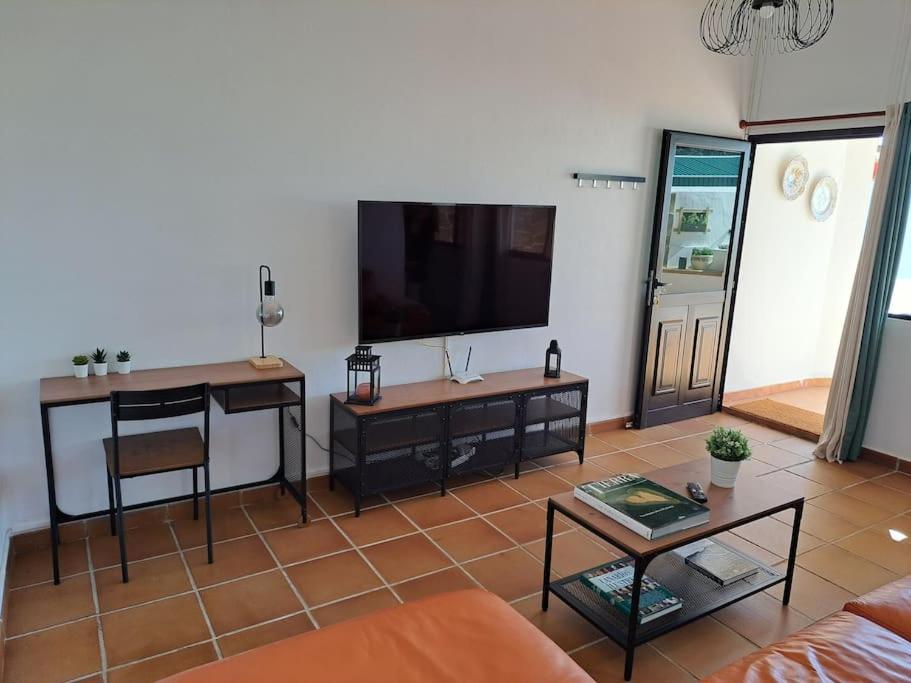 Apartamento Valentina Tías Εξωτερικό φωτογραφία